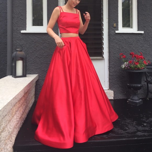 Sherri Hill Two Piece Grad Dress - Picture 2 of 2